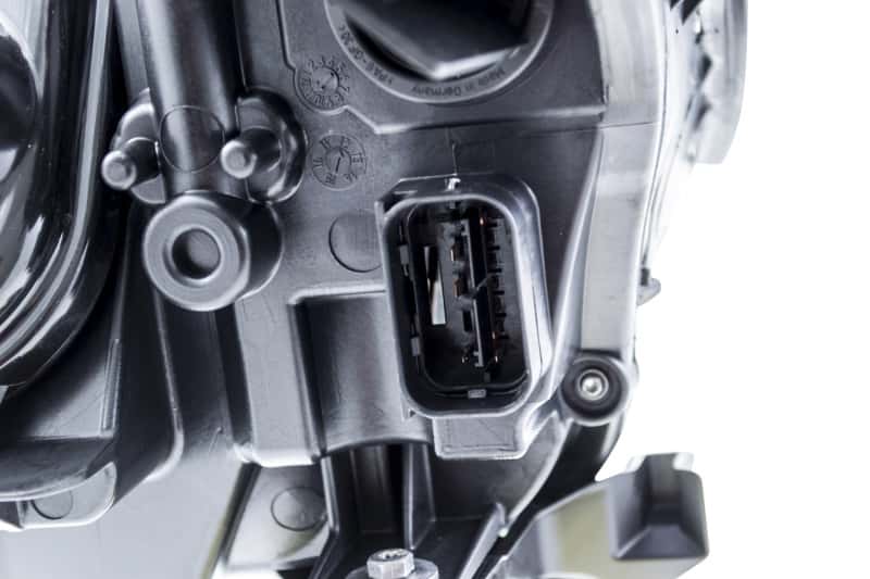 Hella — Hella 2008-2010 BMW 528i Halogen Headlight Assembly - view 19