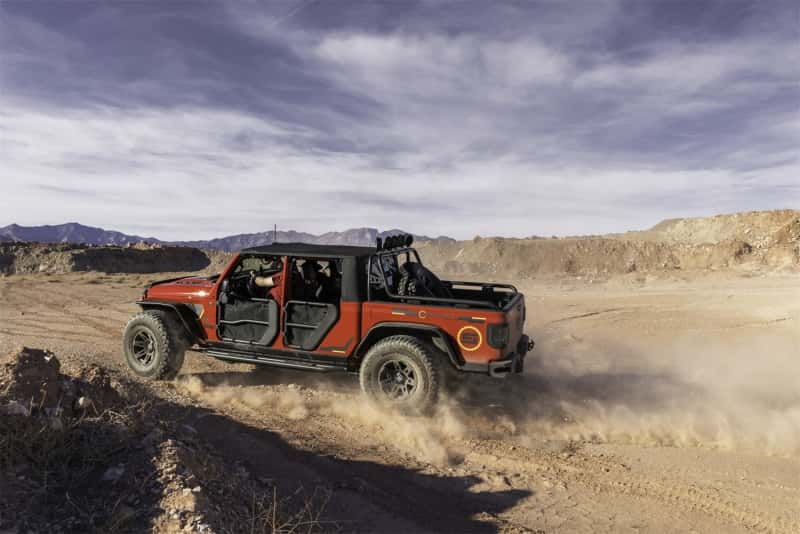 Superlift — Superlift 20-22 Jeep Gladiator JT (NO Mojave) 4WD 4in Dual Rate Coil Lift Kit w/Fox 2.0 Res Shocks
Superlift 20-22 Jeep Gladiator JT (Incl Rubicon) 4in Dual Rate Coil Lift Kit - view 3