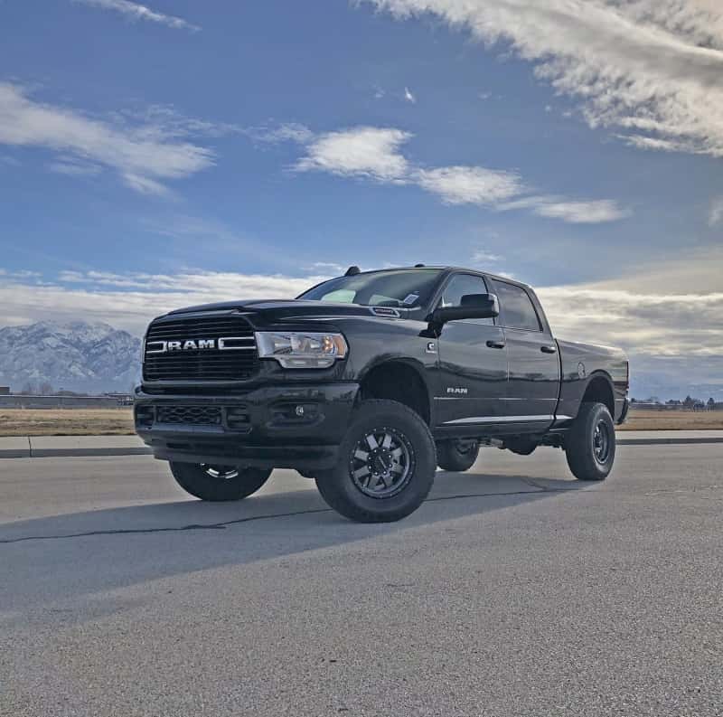 Tuff Country — Tuff Country 19-23 Dodge Ram 3500 4x4 3in Lift Kit w/o Front Shock Extension Brackets (SX8000)
LftKt-Suspw/Shock - view 3