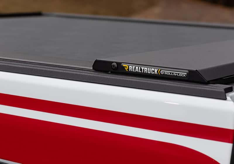 Roll-N-Lock — Roll-N-Lock 2020 Jeep Gladiator 5ft bed (w/ Trail Rail System) M-Series Retractable Tonneau Cover
Retractable Cover - view 2