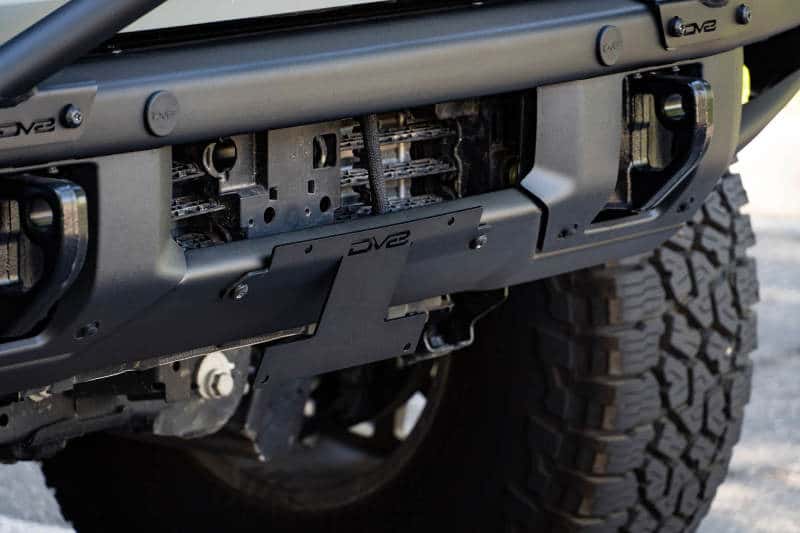 DV8 Offroad — DV8 Offroad 21-22 Ford Bronco Factory Front Bumper Licence Relocation Bracket - Front
License Bracket - view 7