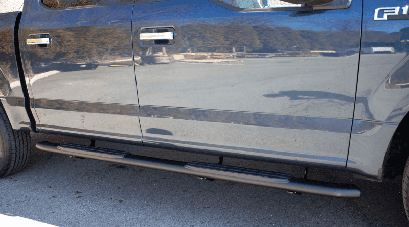 Fishbone Offroad — Fishbone Offroad 2015+ Ford F150 Super Crew Cab Oval Side Steps - Black Textured - view 3