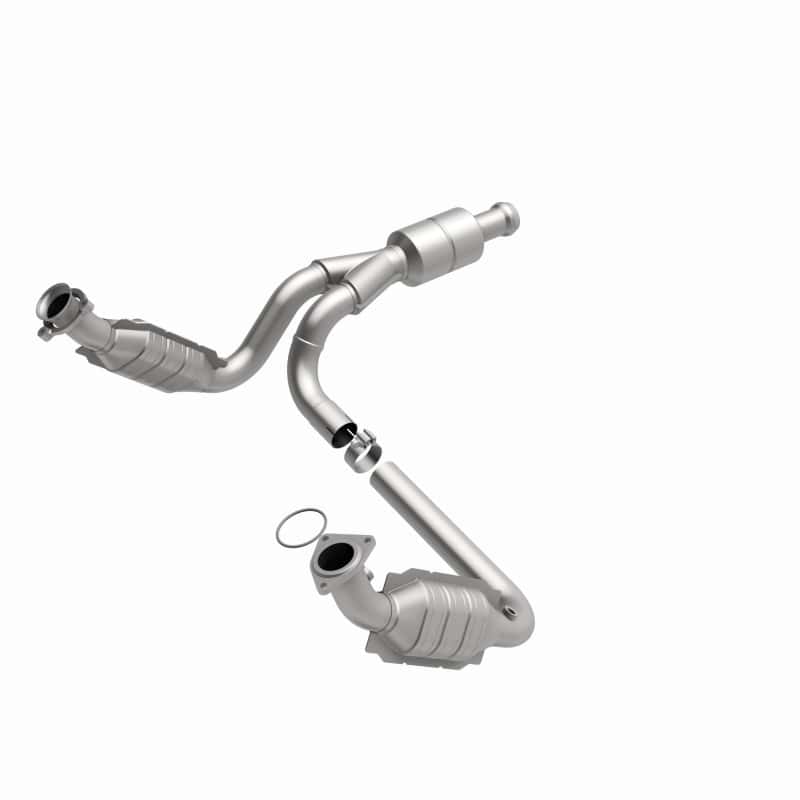 Magnaflow — MagnaFlow Conv Direct Fit 10-13 GMC Sierra 1500 V6 4.3L
California - view 7