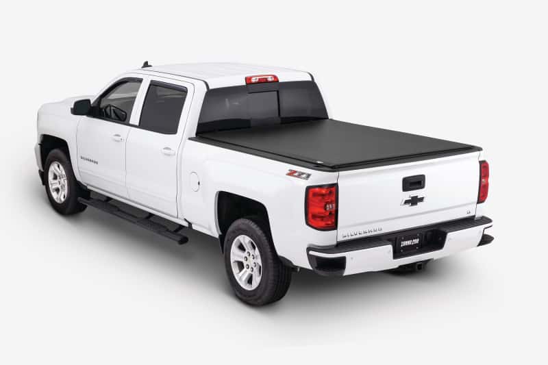 Tonno Pro — Tonno Pro 17-19 Ford F-250/F-350 Super Duty 6.8ft Bed Lo-Roll Tonneau Cover
Lo-Roll Bed Cover - view 4