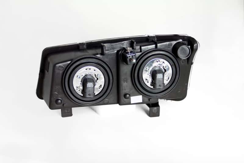 ANZO — ANZO 2003-2006 Chevrolet Silverado 1500 Crystal Headlights Chrome
Head Light Set
HdLtSet - view 3