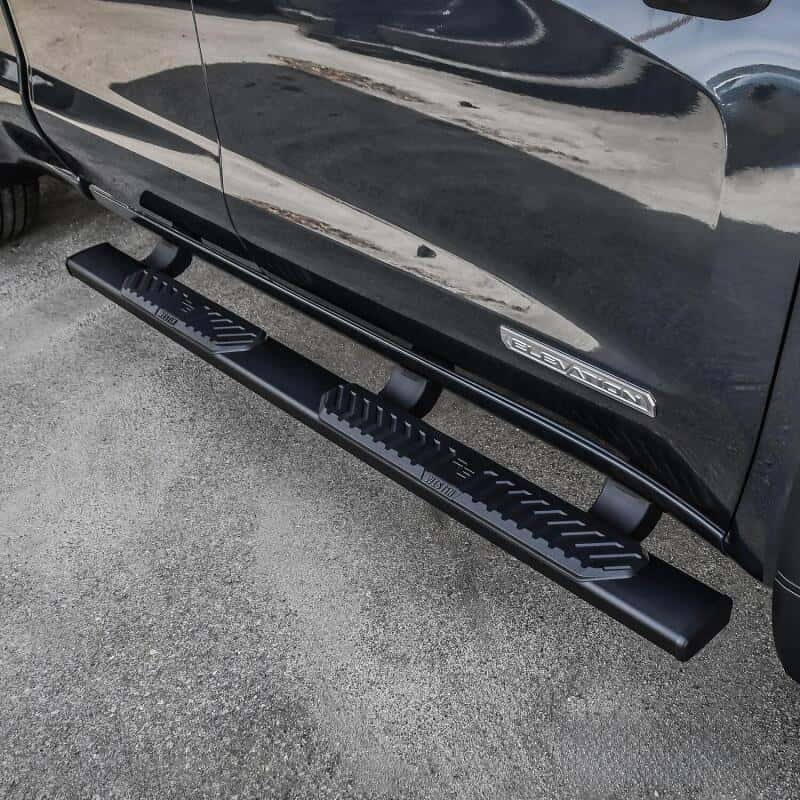 Westin — Westin 19-22 Chevrolet Silverado 1500 DC R5 Nerf Step Bars - Blk
Nerf/Step Bar - view 4