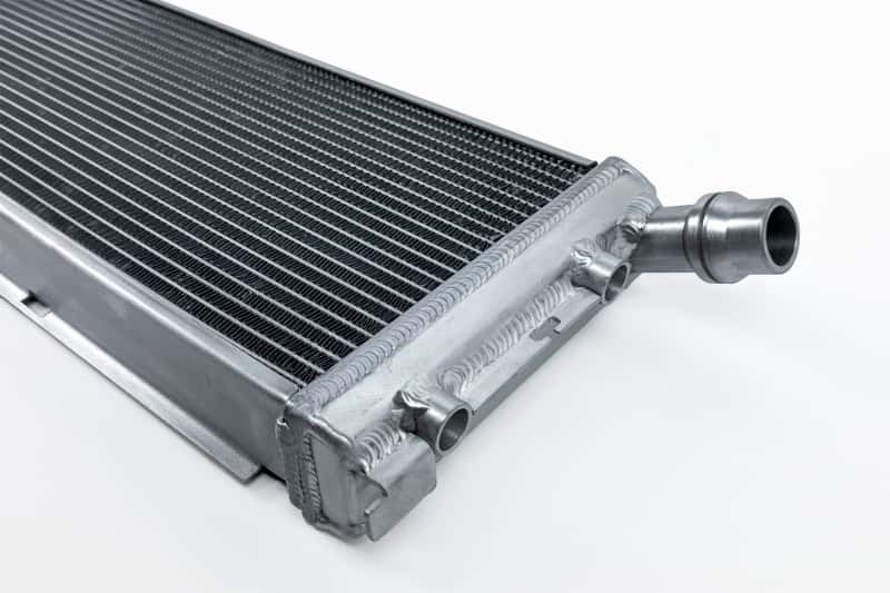 CSF — CSF 2019+ 992.1/992.2 Porsche 911(3.0LT Base/T/S/4/4S/GTS/4 GTS) High Perf Center Aluminum Radiator
CSF Radiator - view 4