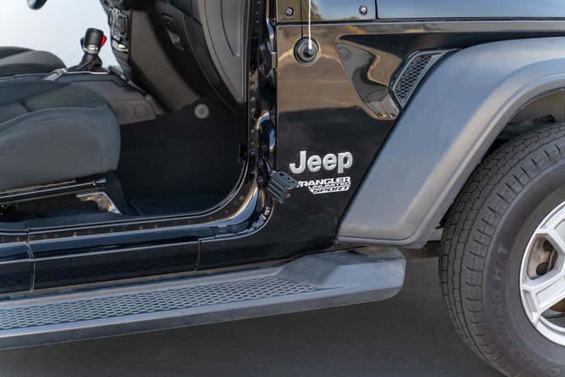 DV8 Offroad — DV8 Offroad 07-23 Jeep Gladiator/Wrangler JT/JK/JL Foot Pegs
Jeep Foot Pegs - view 1