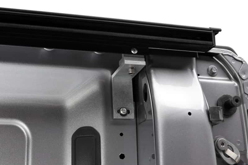 Roll-N-Lock — Roll-N-Lock 19-23 RAM 1500 w/o Swing Gate Tailgate SB 76.3in M-Series Retractable Tonneau Cover
Retractable Cover - view 8