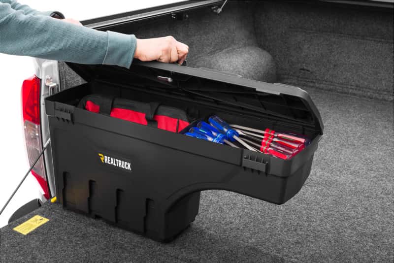 Undercover — UnderCover 2022 Nissan Frontier Ext/Crew All Beds Drivers Side Swing Case - Black Smooth - view 11