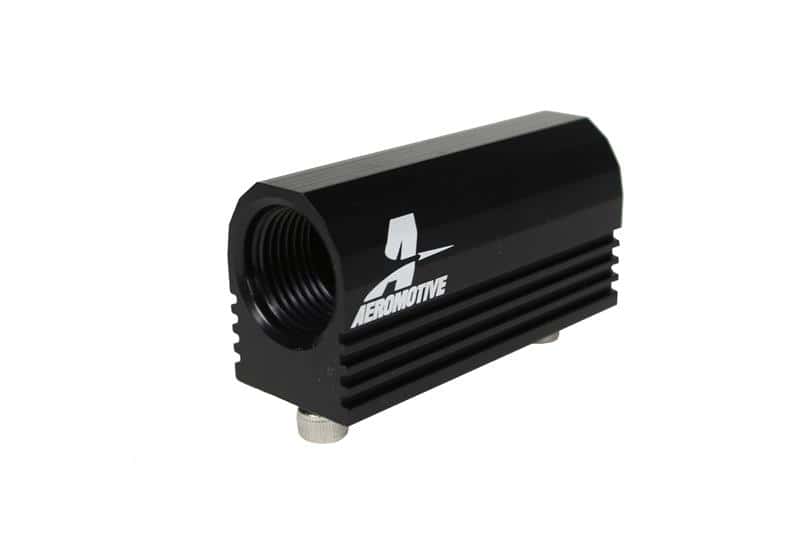 Aeromotive — Aeromotive 96-04 Ford 4.6 L Fuel Rail Pressure Sensor Adapter Log (-08 AN inlet / outlet)
Fitting - view 3