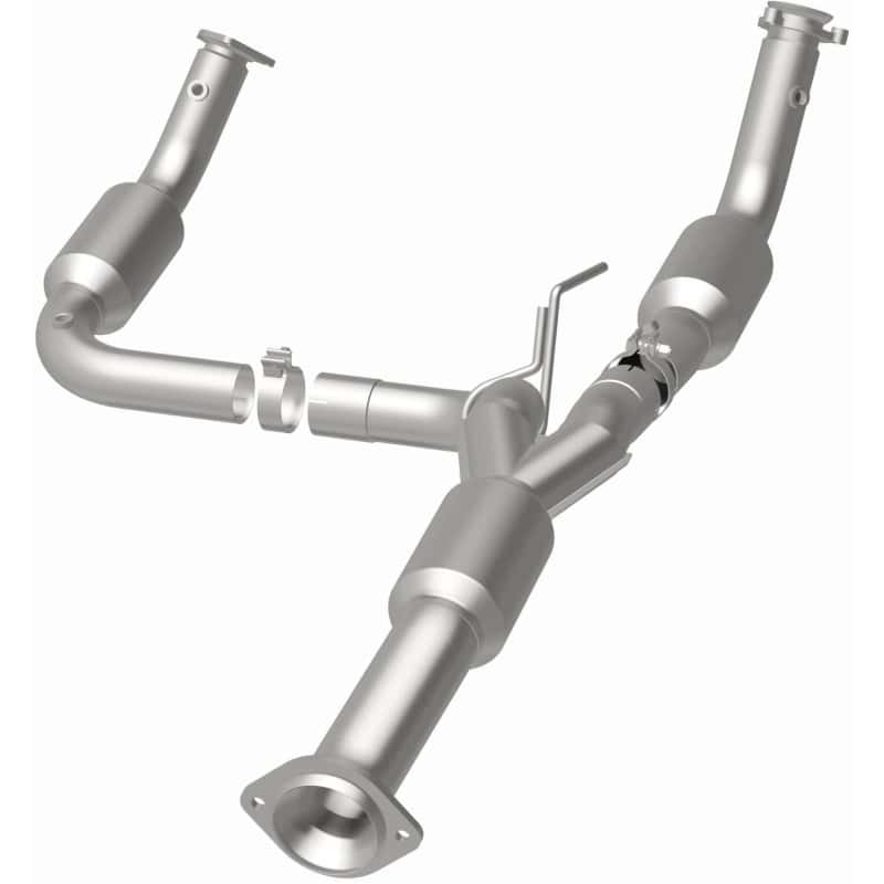 Magnaflow — Magnaflow 12-14 Chevrolet Silverado 2500 HD 6.0L Direct Fit Converter
California - view 31
