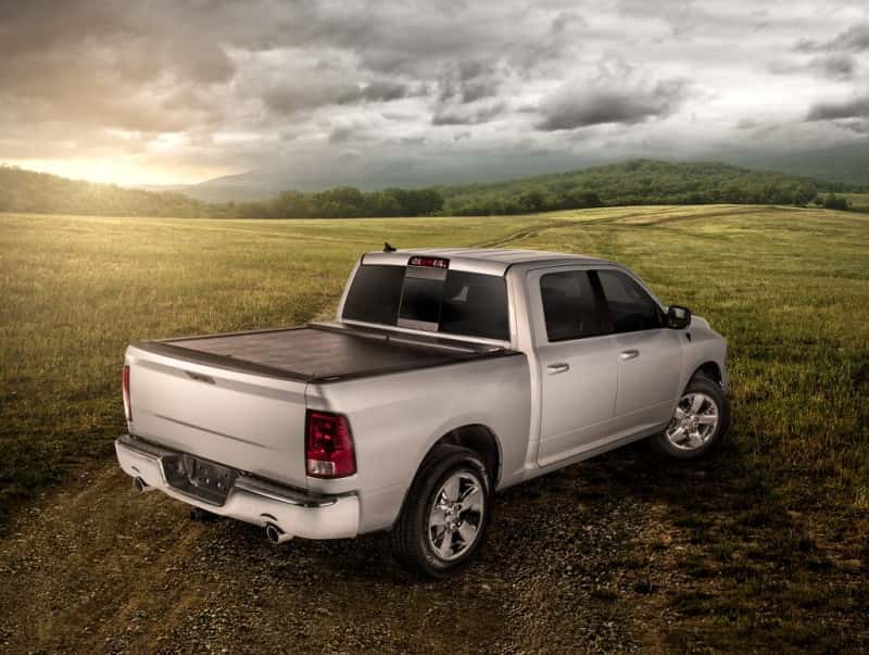 Roll-N-Lock — Roll-N-Lock 17-18 Ford F-250/F-350 Super Duty LB 96-1/2in M-Series Retractable Tonneau Cover
Retractable Cover - view 2