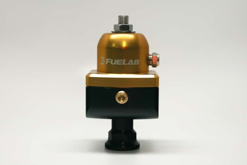 Fuelab — Fuelab 555 Carb Adjustable FPR Blocking 1-3 PSI (1) -8AN In (2) -8AN Out - Gold
Fuel Pressure Reg - view 1