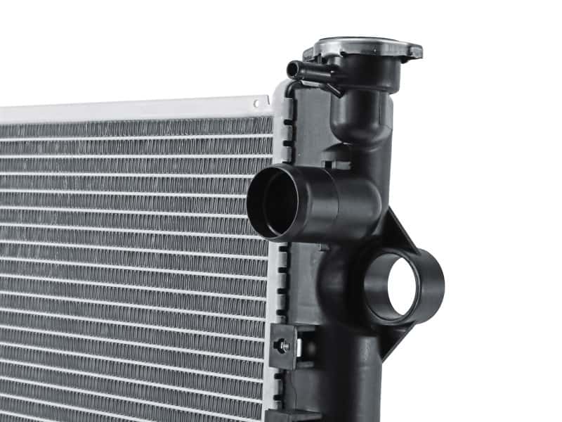 aFe — aFe BladeRunner OER Series Radiator 07-14 Toyota 4Runner 03-09/FJ Cruiser V6-4.0L
BladeRunner Radiator - view 3