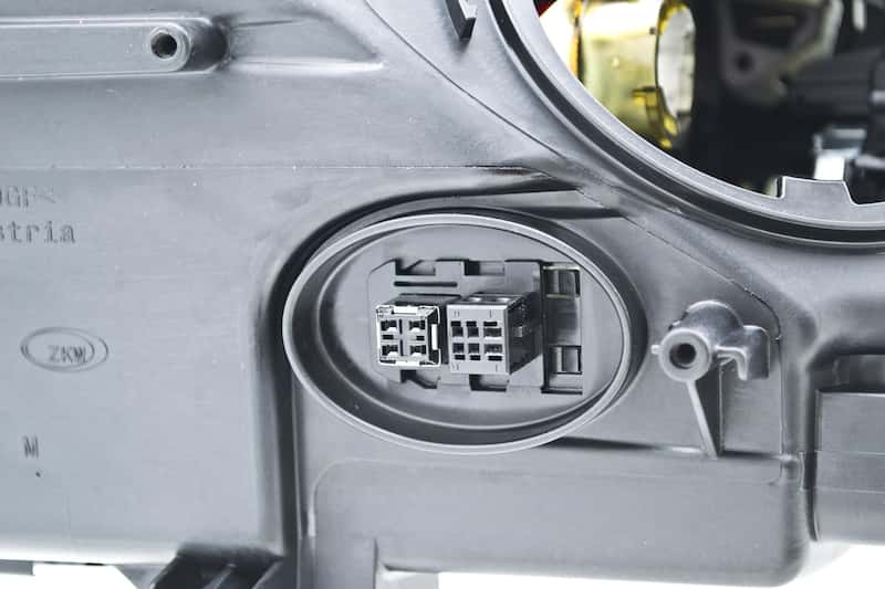Hella — Hella 2009-2012 BMW 740i Headlight Assembly - view 10
