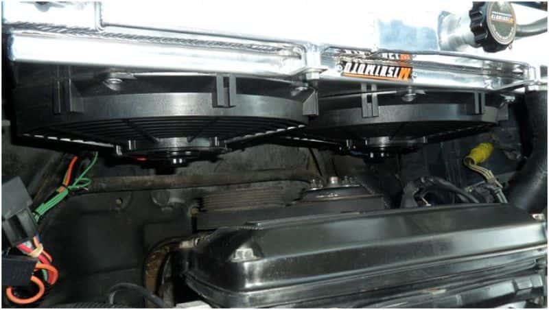 Mishimoto — Mishimoto 83-87 Toyota Corolla Aluminum Fan Shroud Kit
Cooling Fan Assembly - view 4