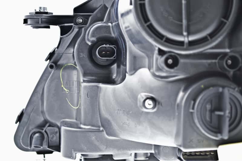 Hella — Hella 2006-2007 Mercedes-Benz ML320 Headlight Assembly - view 8