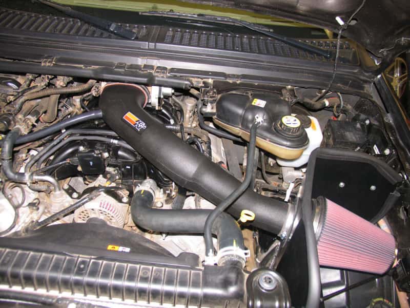 K&N Engineering — K&N 05-06 Ford F-Series Superduty V10-6.8L Performance Intake Kit
Performance Air Inta
Air Intake System - view 4