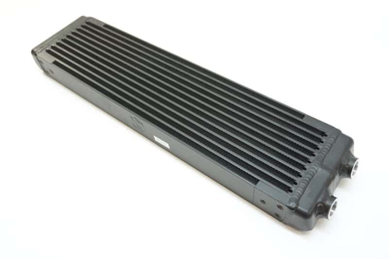 CSF — CSF Universal Dual-Pass Oil Cooler (RS Style) - M22 x 1.5 - 24in L x 5.75in H x 2.16in W
CSF Oil Cooler - view 3