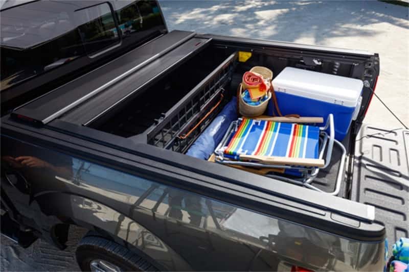 Roll-N-Lock — Roll-N-Lock 14-17 Chevy Silverado/Sierra 1500 68in E-Series Retractable Tonneau Cover
Retractable Cover - view 6