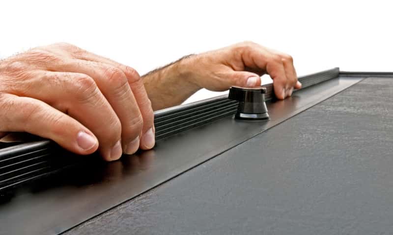 Roll-N-Lock — Roll-N-Lock 2009 Dodge Ram 1500 LB 96in M-Series Retractable Tonneau Cover
Retractable Cover - view 6