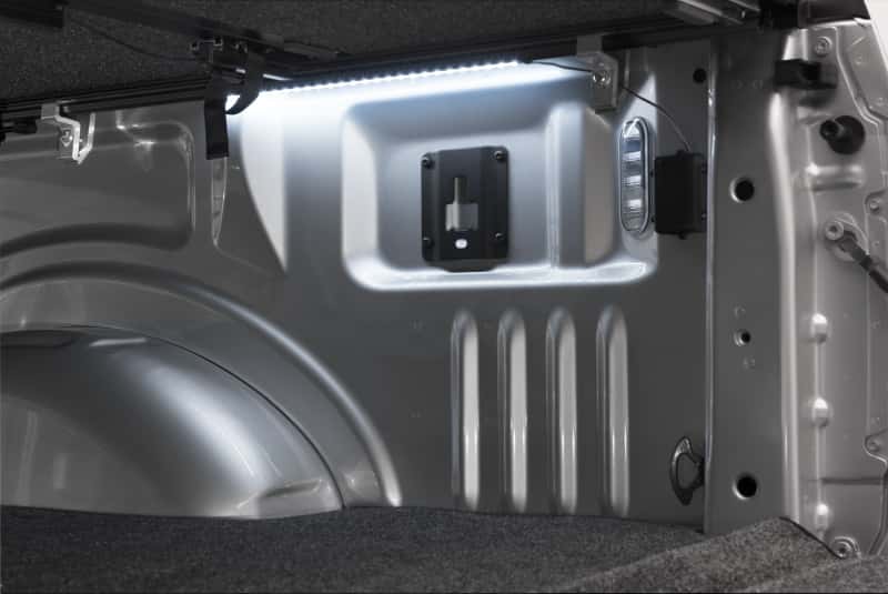 Undercover — UnderCover 15-20 Ford F-150 5.5ft Ultra Flex Bed Cover - Matte Black Finish - view 4