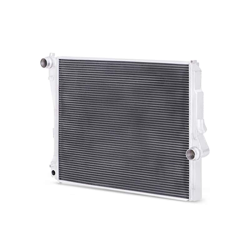 Mishimoto — Mishimoto 99-06 BMW 323i/323i/328i/330i w/ Auto Transmission Performance Aluminum Radiator - view 11
