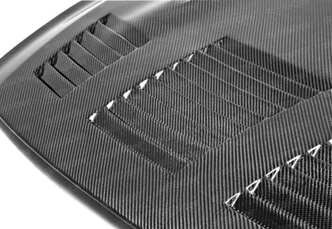 Seibon — Seibon 09-12 Nissan GTR R35 GTII-Style Carbon Fiber Hood - view 16