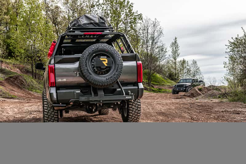 Go Rhino — Go Rhino Swing-A-Way Hitch Mounted Tire Carrier (Lic. Plate Lights Not Included) - Textured Black
2" Hitch TireCarrier - view 6
