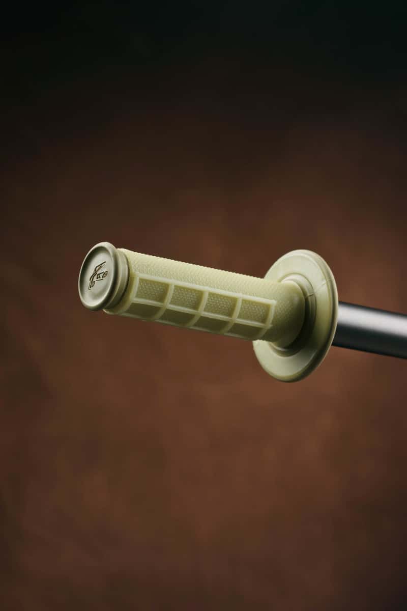Renthal — Renthal MX Dual Compound Grips 1/2 Waffle - Kevlar - view 2
