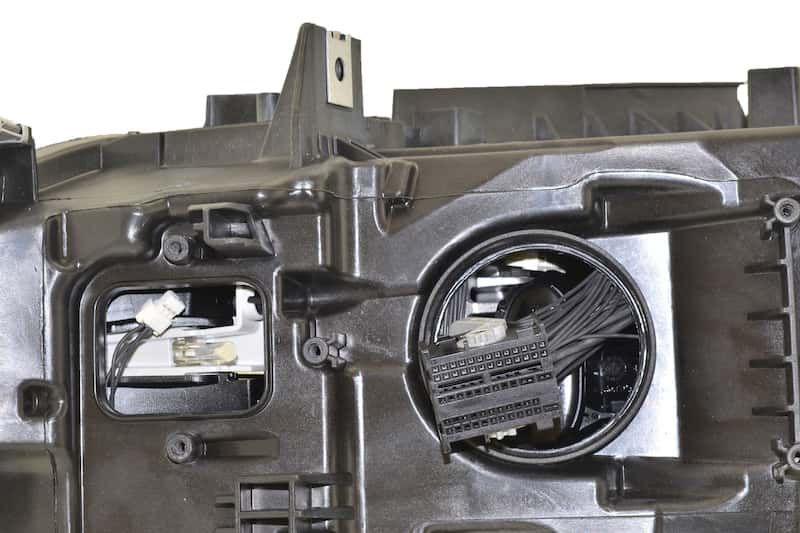 Hella — Hella 15 Bmw 3Ser - Headlamp Rh Led - view 7