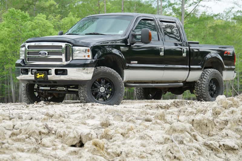 Superlift — Superlift 05-07 Ford F-250/F-350 SD 4WD 6in Lift Kit w/Repl Radius Arms & King Coilovers Rear Shocks
Suspension Lift Kit - view 4
