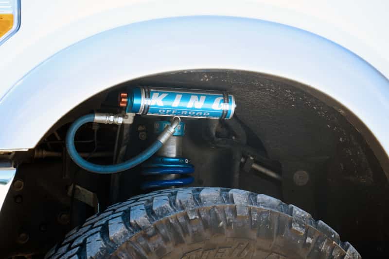Superlift — Superlift 11-16 Ford F-250/F-350 SD 4WD 4in Lift Kit w/Repl Radius Arms & King Coilovers Rear Shocks
Suspension Lift Kit - view 4