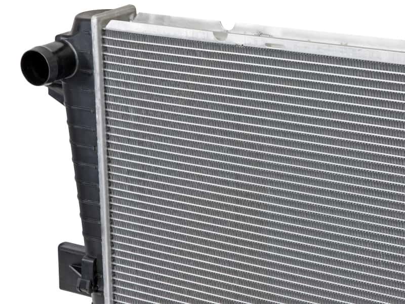 aFe — aFe BladeRunner OER Series Radiator 01-05 GM Diesel Trucks 01-05 V8-6.6L (td) LBZ/LMM
BladeRunner Radiator - view 3