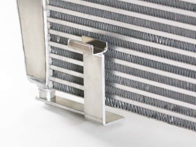 aFe — aFe Bladerunner Intercooler 10-12 Dodge Diesel Trucks L6-6.7L (td)
BladeRunner Series
TChrgrIcooler - view 6
