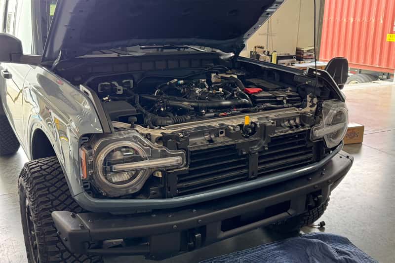 CSF — CSF 2021+ Ford Bronco 2.7L EcoBoost External Transmission Oil Cooler Kit
CSF Trans Cooler Kit - view 3