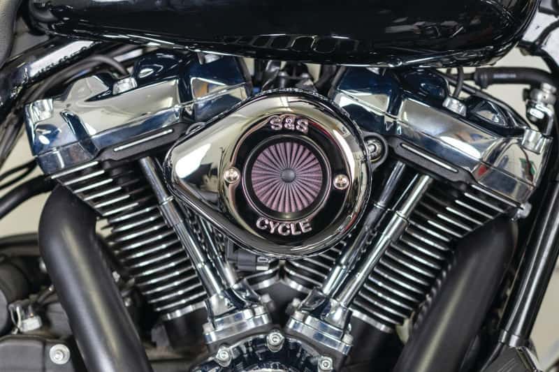 S&S Cycle — S&S Cycle 2017+ M8 Models Stealth Air Stinger Kit w/ Chrome Teardrop - view 3