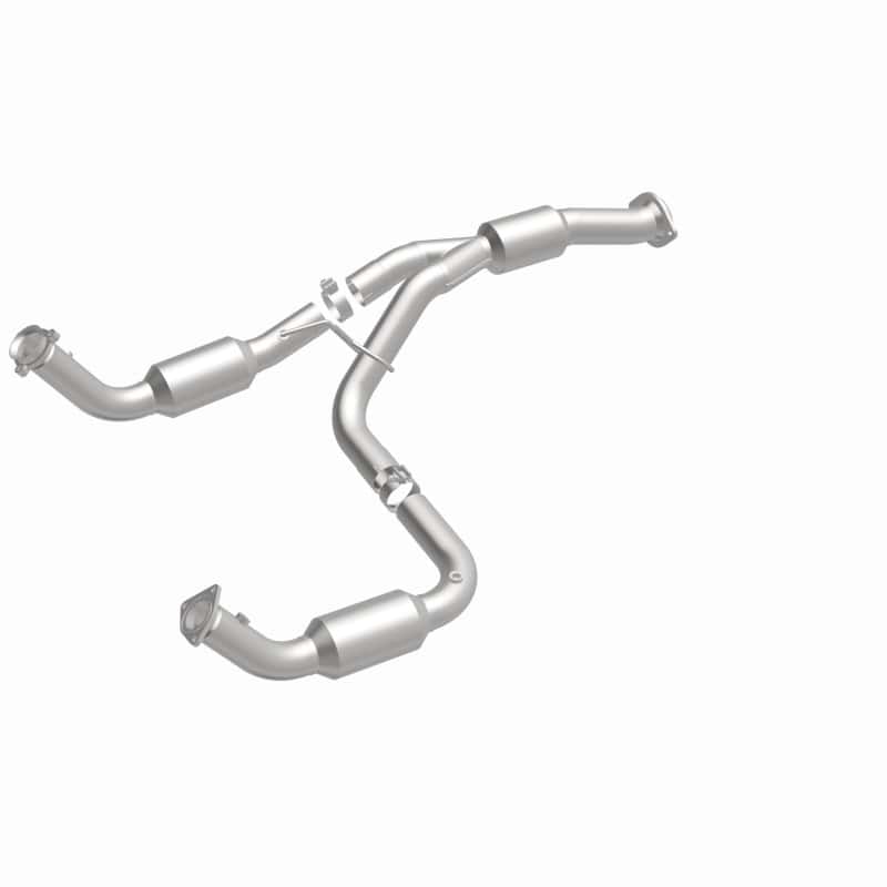 Magnaflow — Magnaflow 12-14 Chevrolet Silverado 2500 HD 6.0L Direct Fit Converter
California - view 9