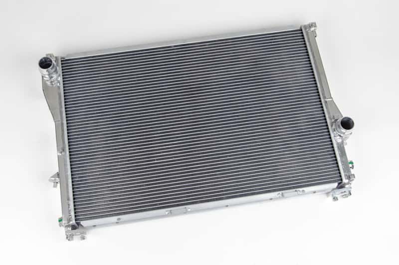 CSF — CSF 99-03 BMW M5 (E39) / 95-03 BMW 540i M/T Radiator (Fits Auto Trans w/Modified Drain Plug)
CSF Radiator - view 2
