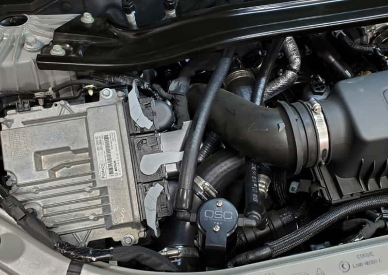 J&L — J&L 2020-2025 Ford Explorer 3.0L EcoBoost Oil Separator 3.0 Passenger Side - Black Anodized
Oil Separator - view 2