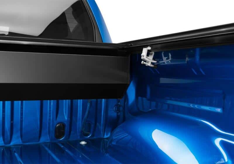 Retrax — Retrax 07-18 Tundra CrewMax 5.5ft Bed with Deck Rail System RetraxONE XR - view 7