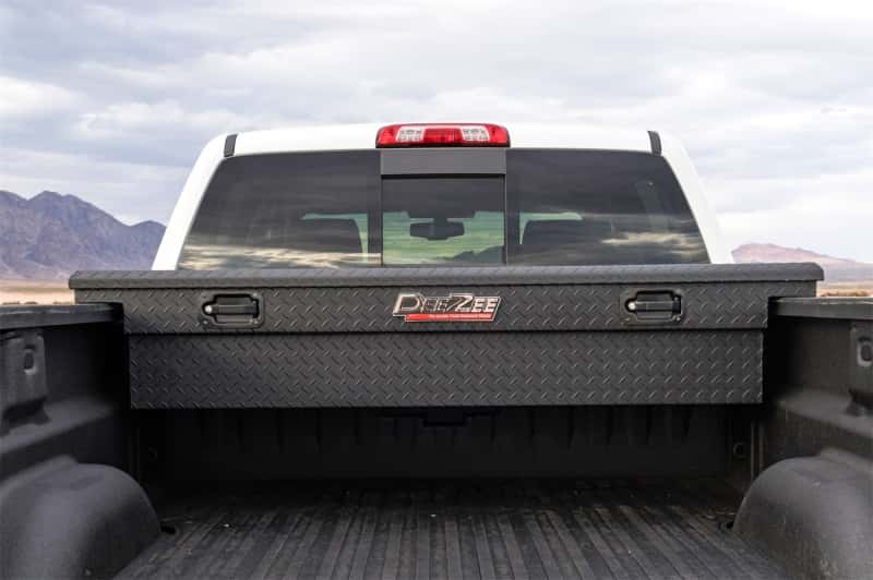Dee Zee — Dee Zee Universal Tool Box - Red Crossover - Single Lid Black BT Pull Handle (Low/Txt Blk)
ToolBxTrkBedRTR - view 4