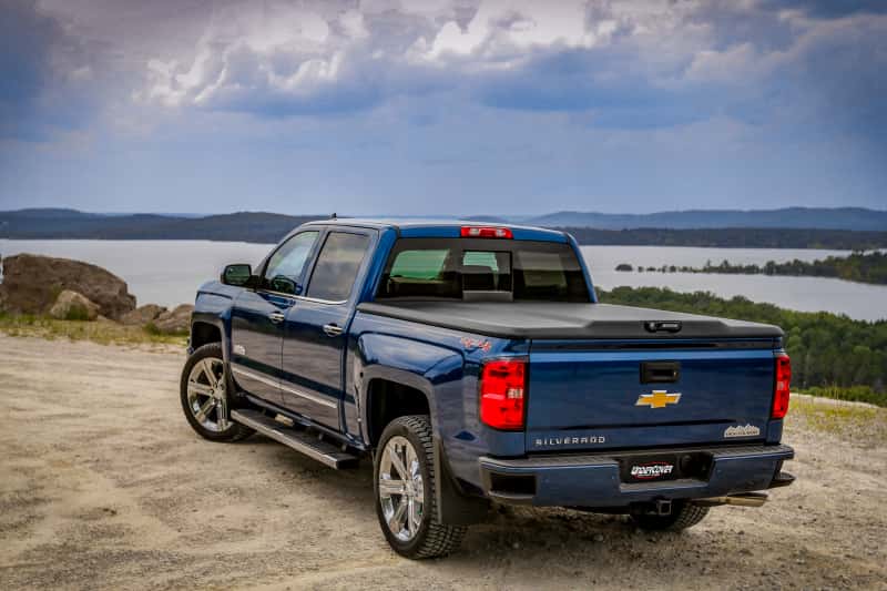 Undercover — UnderCover 14-18 GMC Sierra 1500 (19 Limited) 5.8 ft Elite Bed Cover - Black Textured - view 2