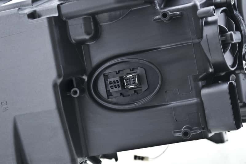 Hella — Hella 2011 Bmw 5Ser Sdn F10 W/Ahl - Headlamp Rh Xen - view 19
