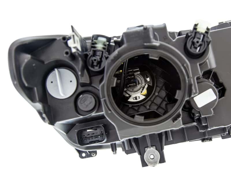Hella — Hella 2012-2014 BMW 320i ActiveHybrid 3 Halogen Headlight Assembly - view 15