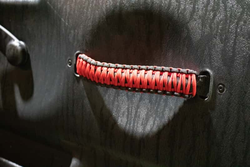 Fishbone Offroad — Fishbone Offroad 97-06 Jeep Wrangler Paracord Door Handles - Black/Red - view 5