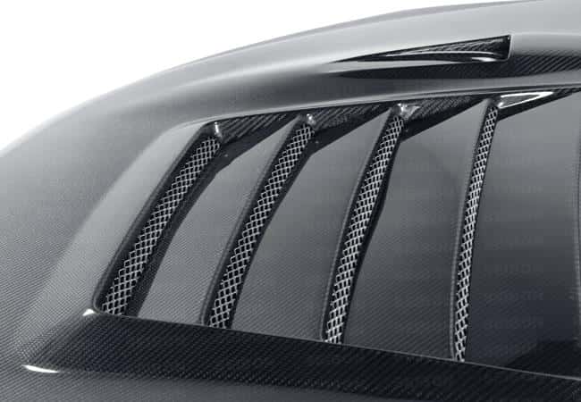 Seibon — Seibon 09-12 Nissan GTR R35 DS-Style Carbon Fiber Hood - view 12