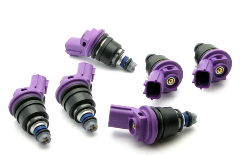 DeatschWerks — DeatschWerks 96-99 Nissan I30 VQ30 / RB25DET / Maxima VQ30de / 300zx 550cc Side Feed Injectors - view 1