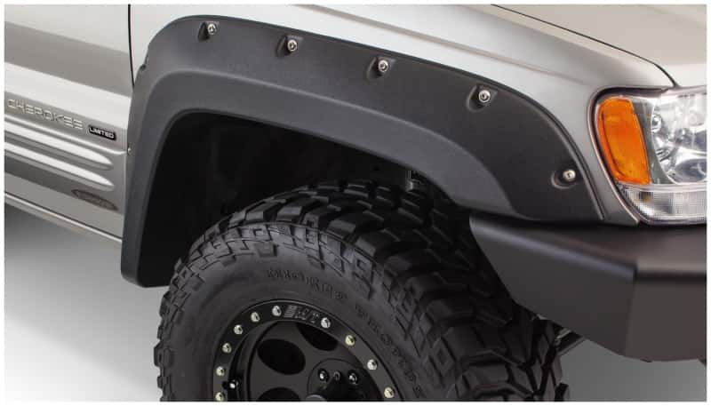 Bushwacker — Bushwacker 99-04 Jeep Grand Cherokee Cutout Style Flares 4pc - Black
FF Jeep Cutout 4Pc - view 3